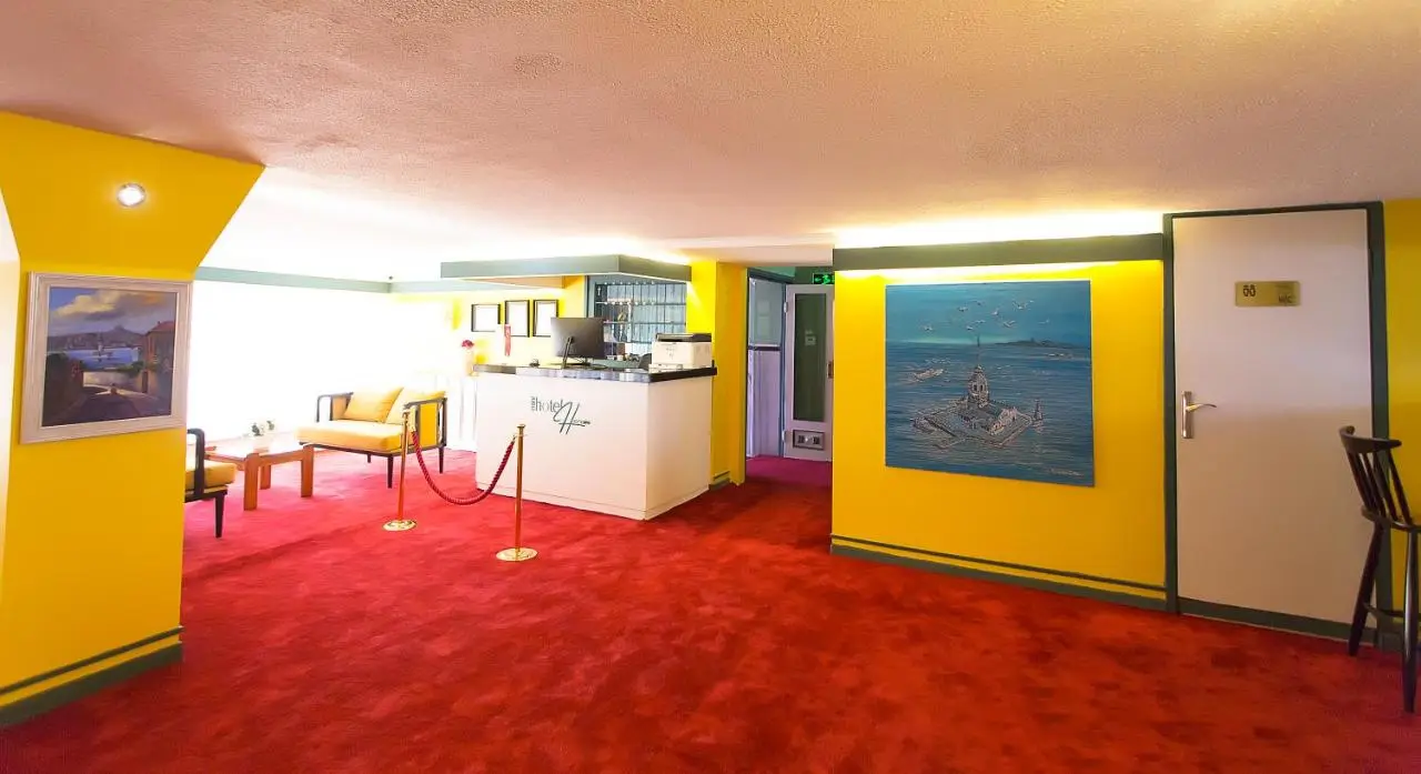 Mini Harem Hotel