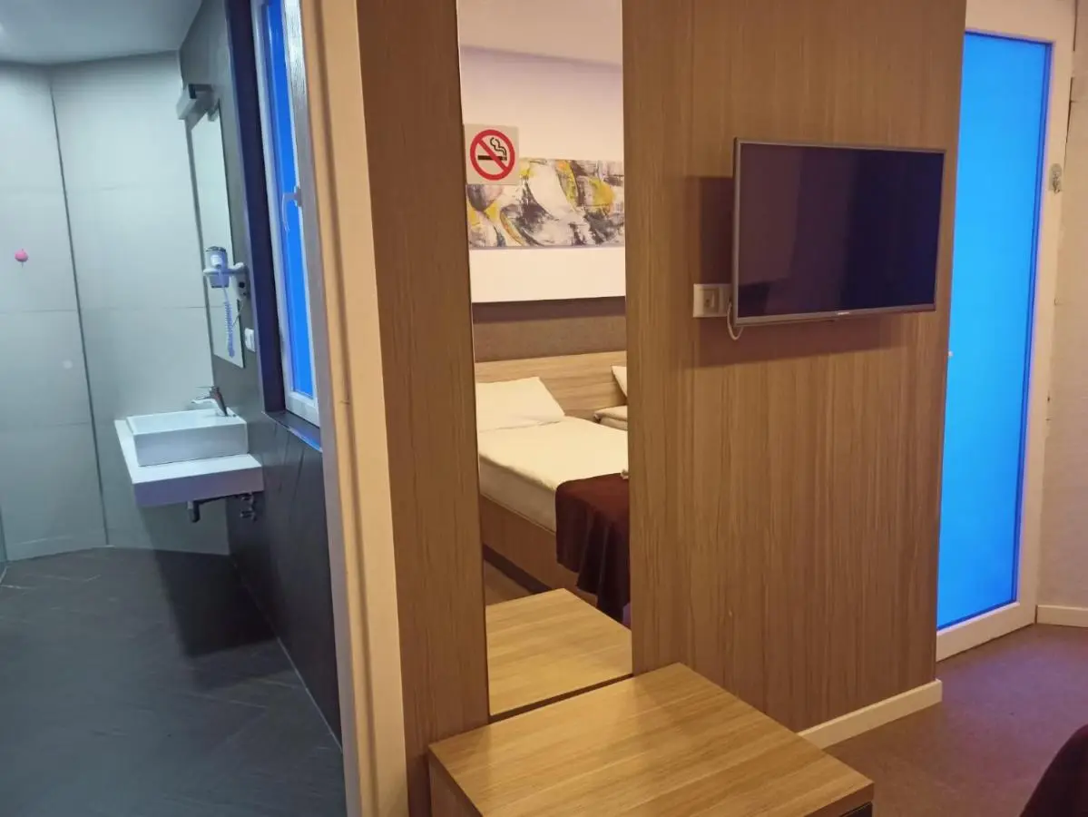 West Hotel Ataman