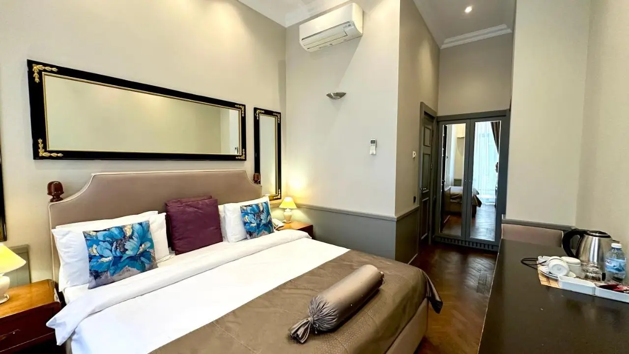 Seven Rooms Boutique Hotel