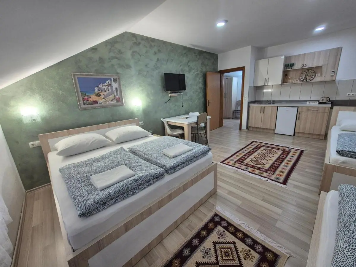 Apartments City Paradise