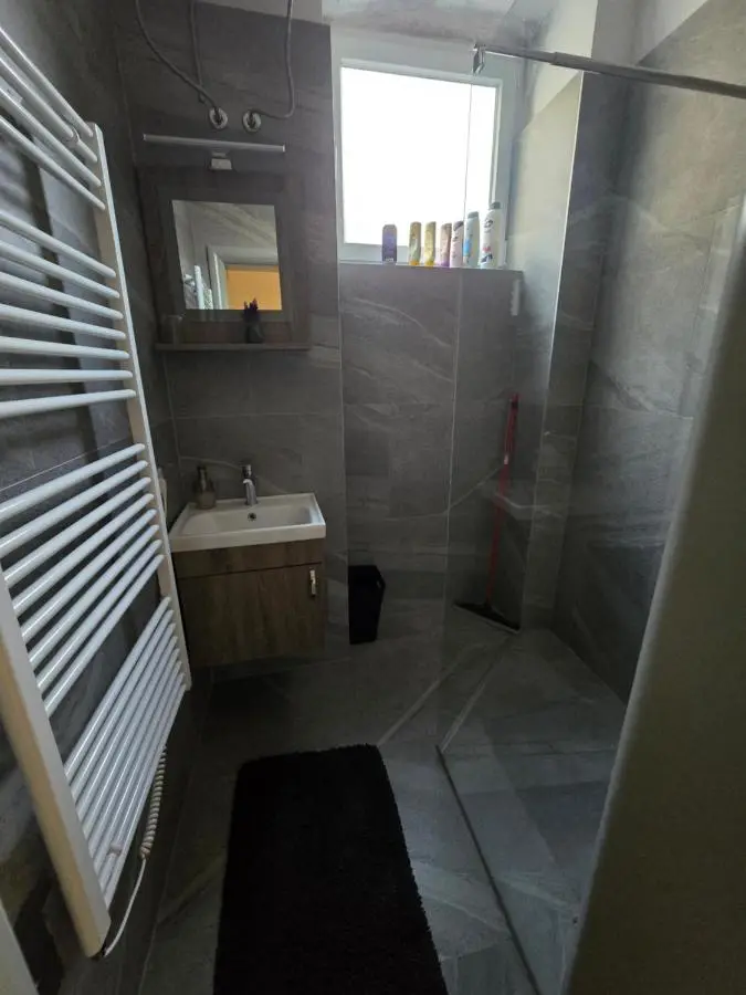 Sarajevo central quiet apartment,private free parking