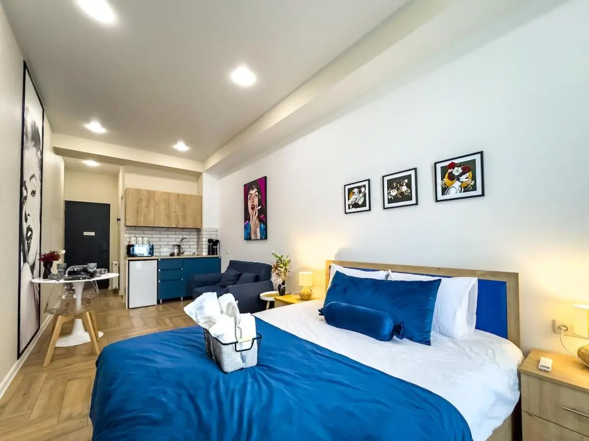 Monroe Chic Studio