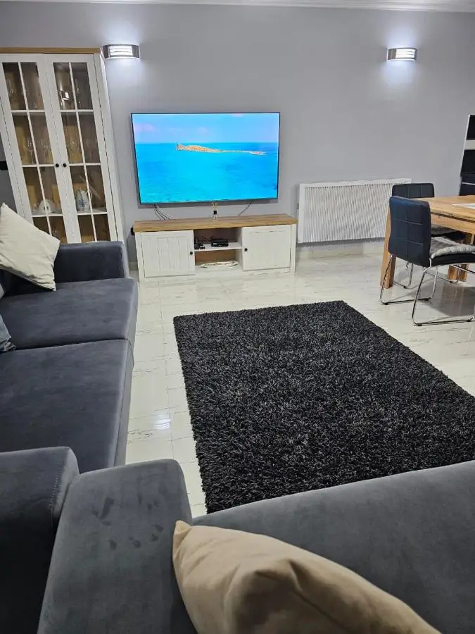 Edi's Apartments-Cozy stay in the center