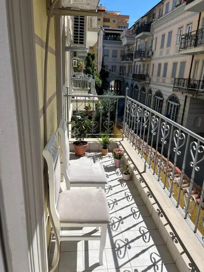 Meri's Apartment in Center