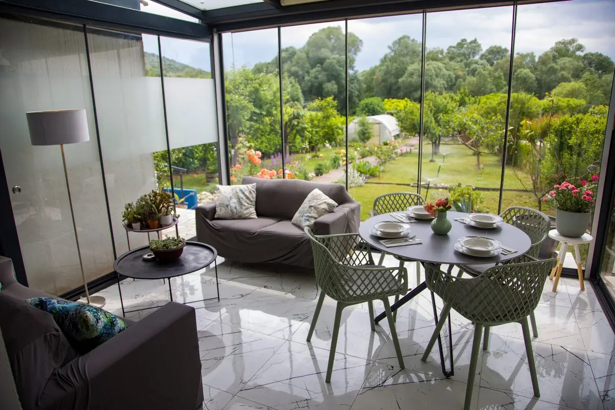 Riverside Pearl-house by the river/swimming pool