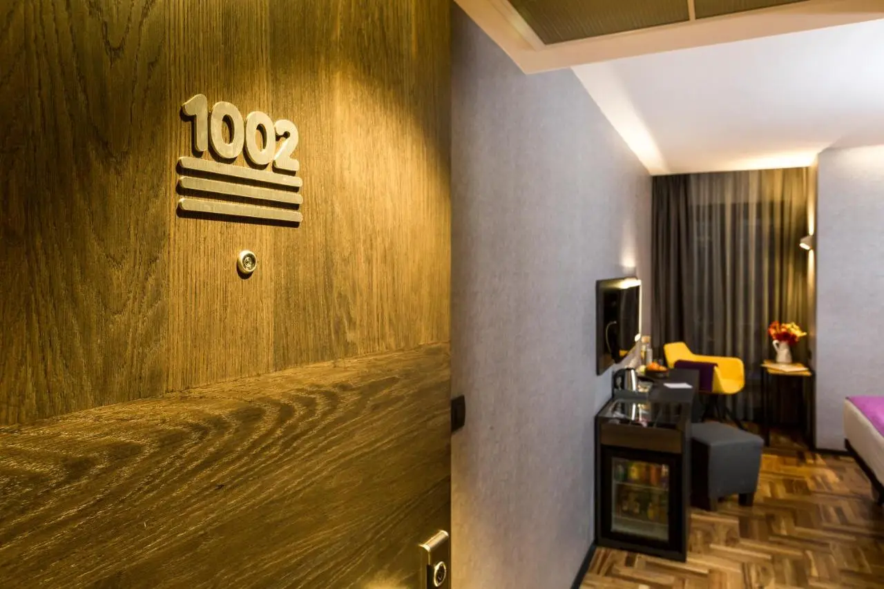 Lampa Design Hotel-Special Category