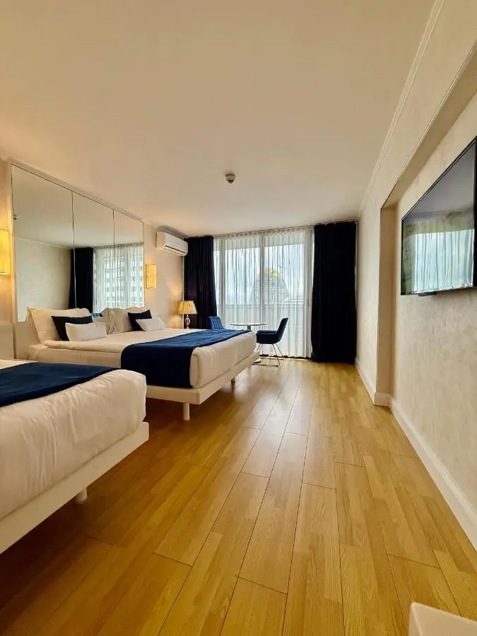 Luxury View Hotel