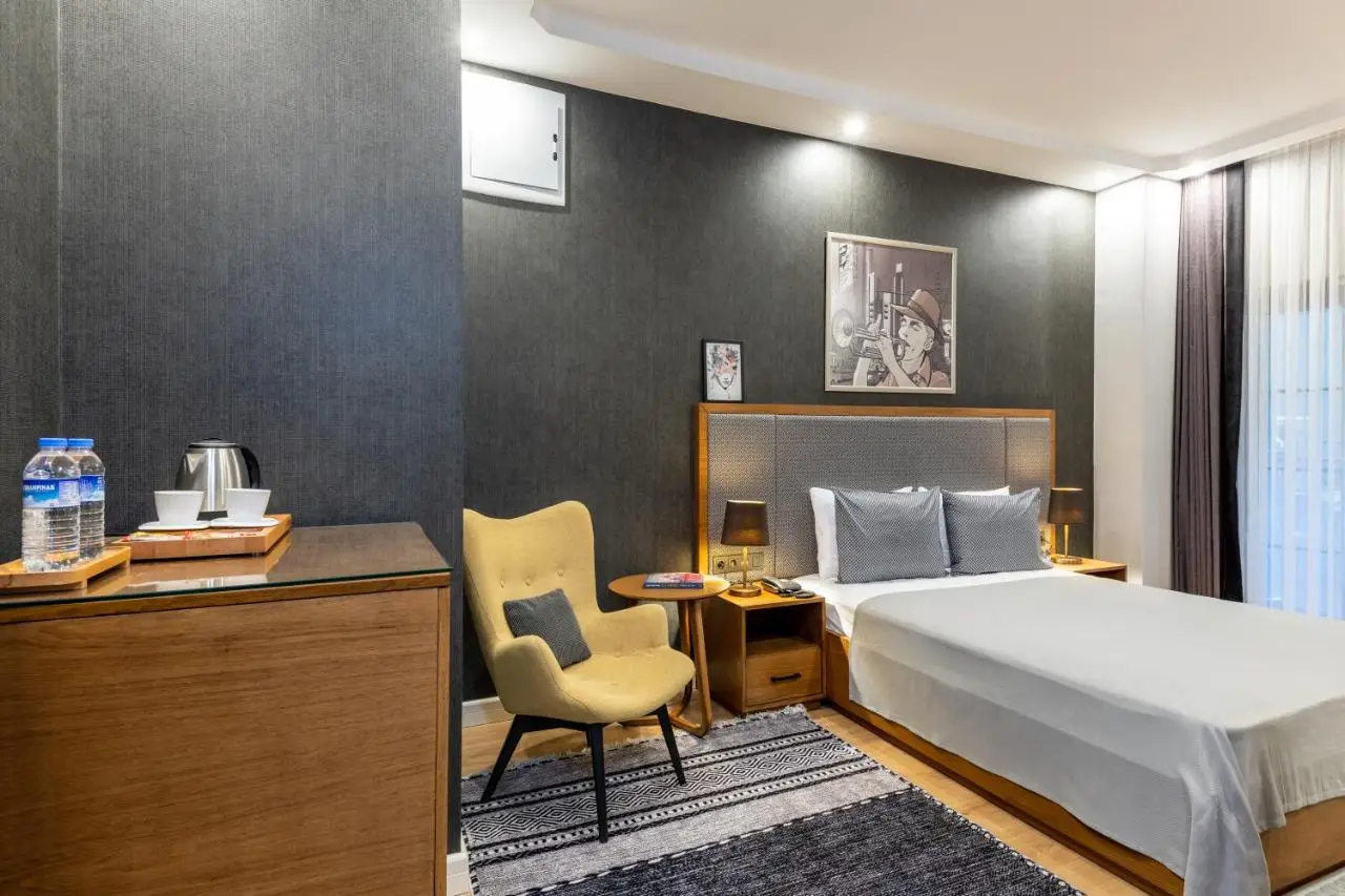 SALA SUITES