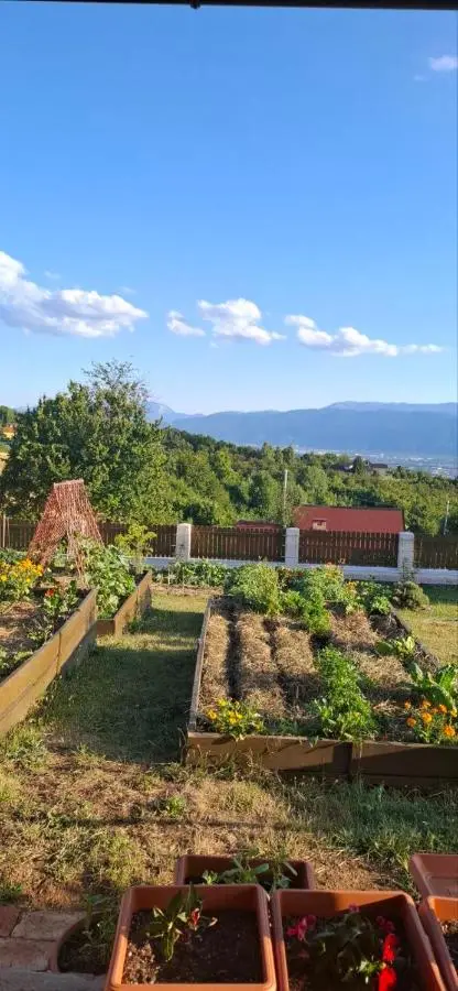 Bio Garden Cottage Sarajevo - Kremeš, Vogošća Seosko domaćinstvo Pogledine