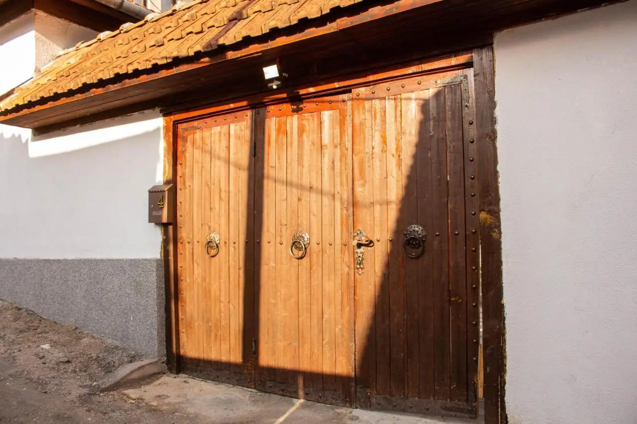 Bosanska Avlija Authentic Sarajevo Stay with Garden