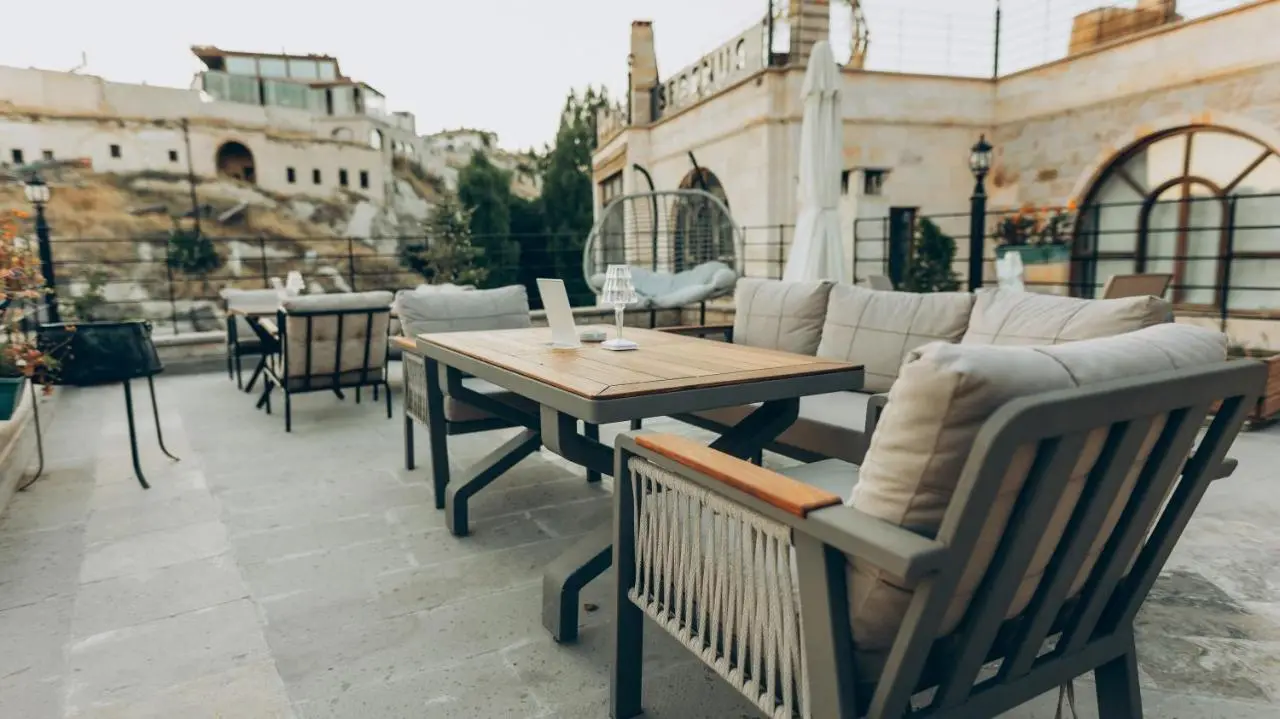 Serenus Cave Suites
