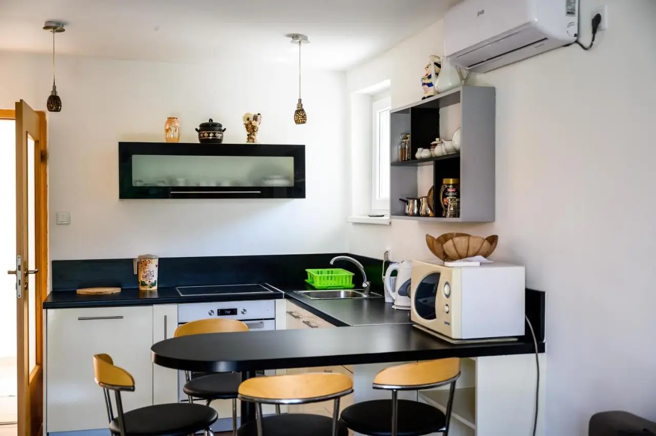 Apartman MirA