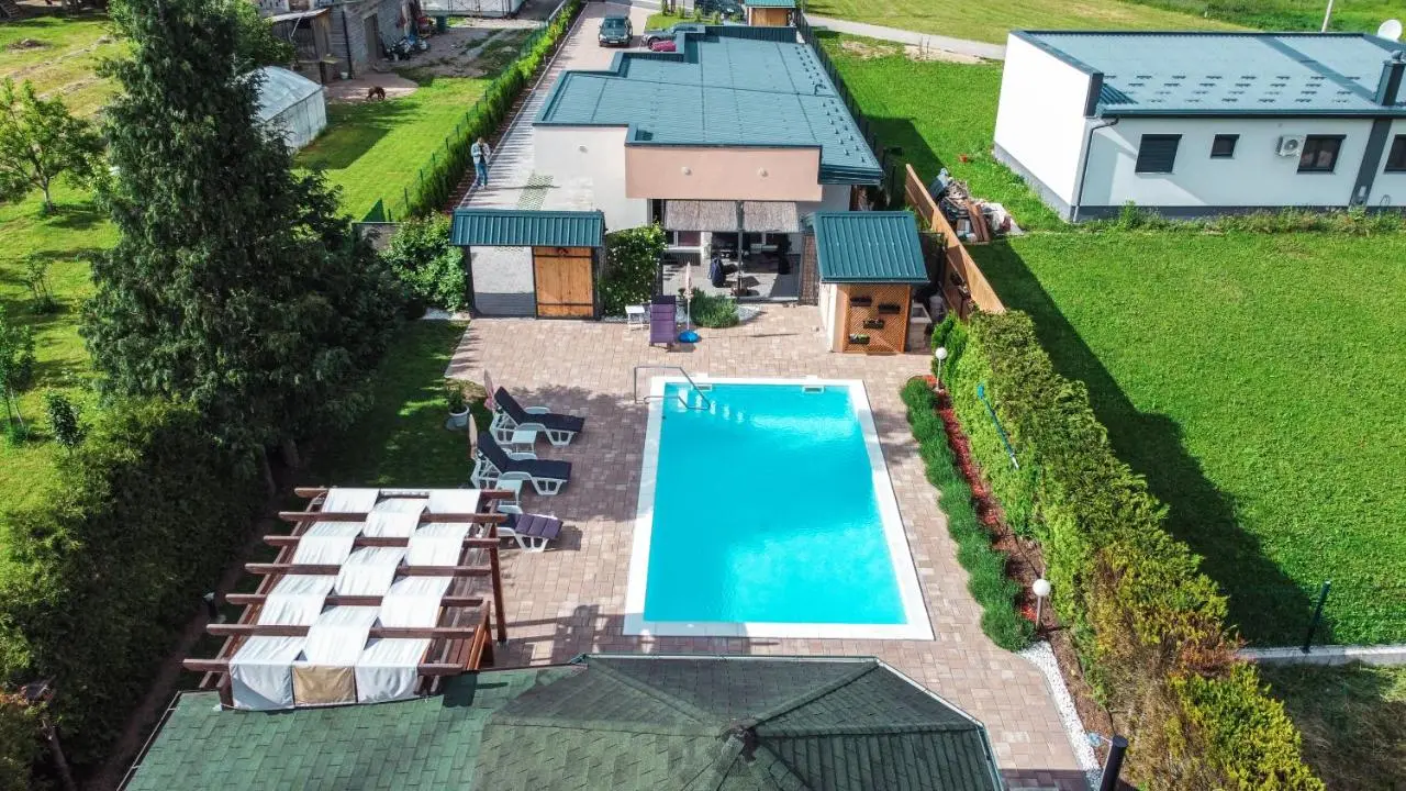 Delta apartments