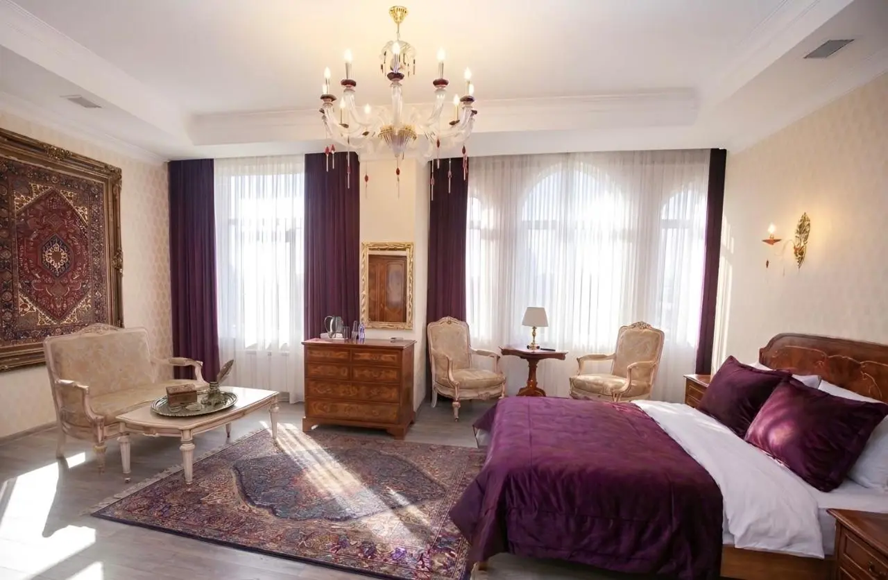 West inn Luxury Baku