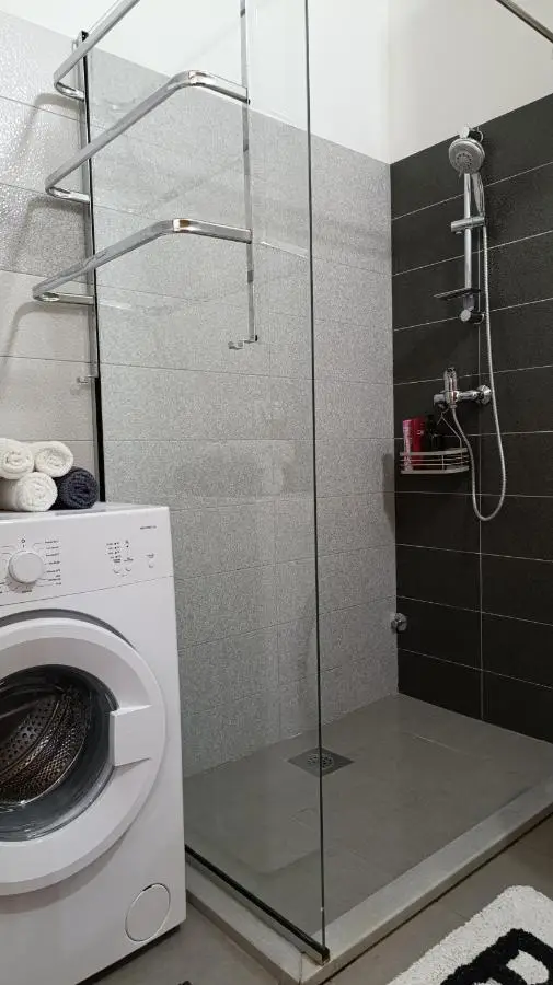 Apartment Mana