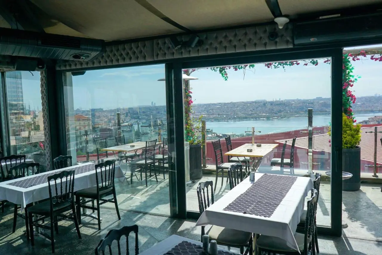 Hotel Troya