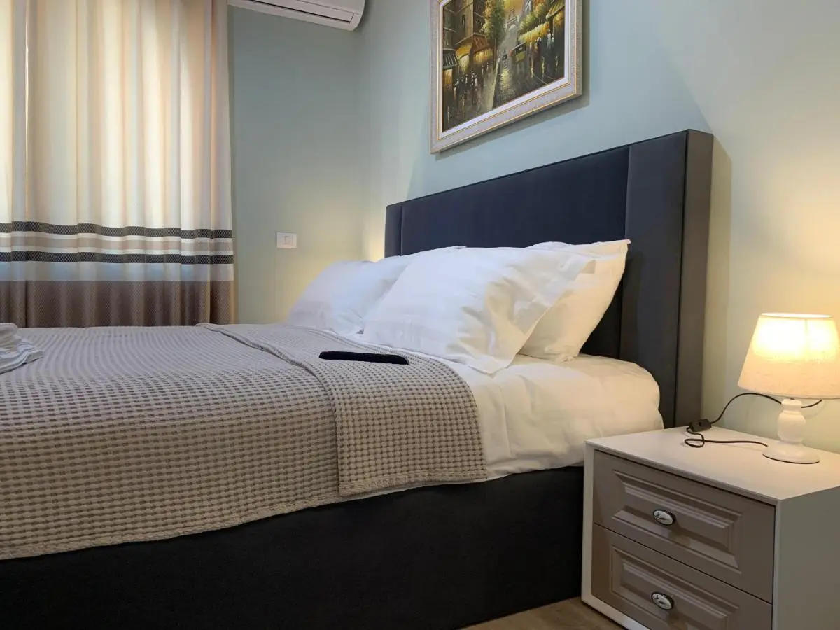 BELUX HOTEL