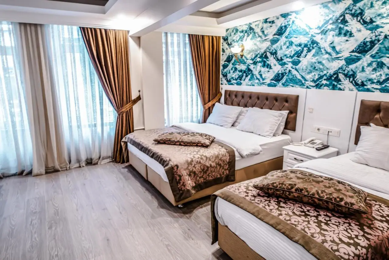 Lazz City Hotel
