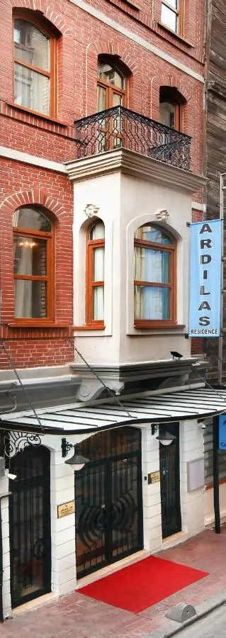 Ardilas Residence