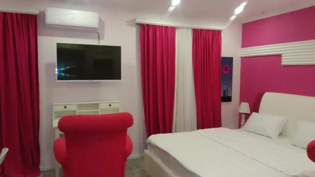 Hotel Lilo near Airport