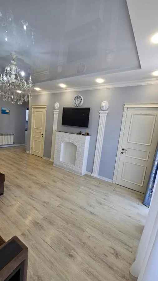 APARTMENT 7