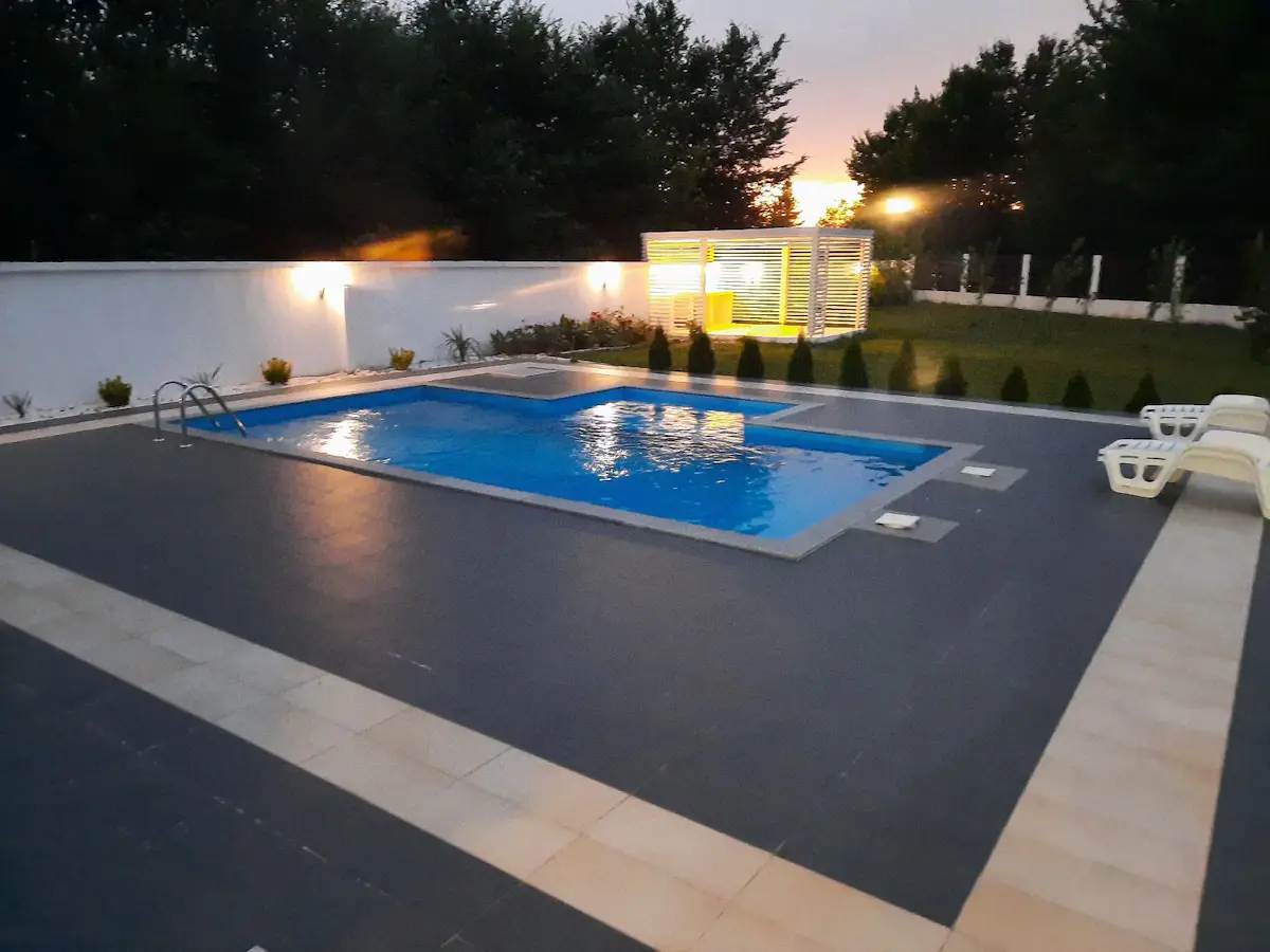 Villa Arkado - 3-bedroom villa with outdoor pool
