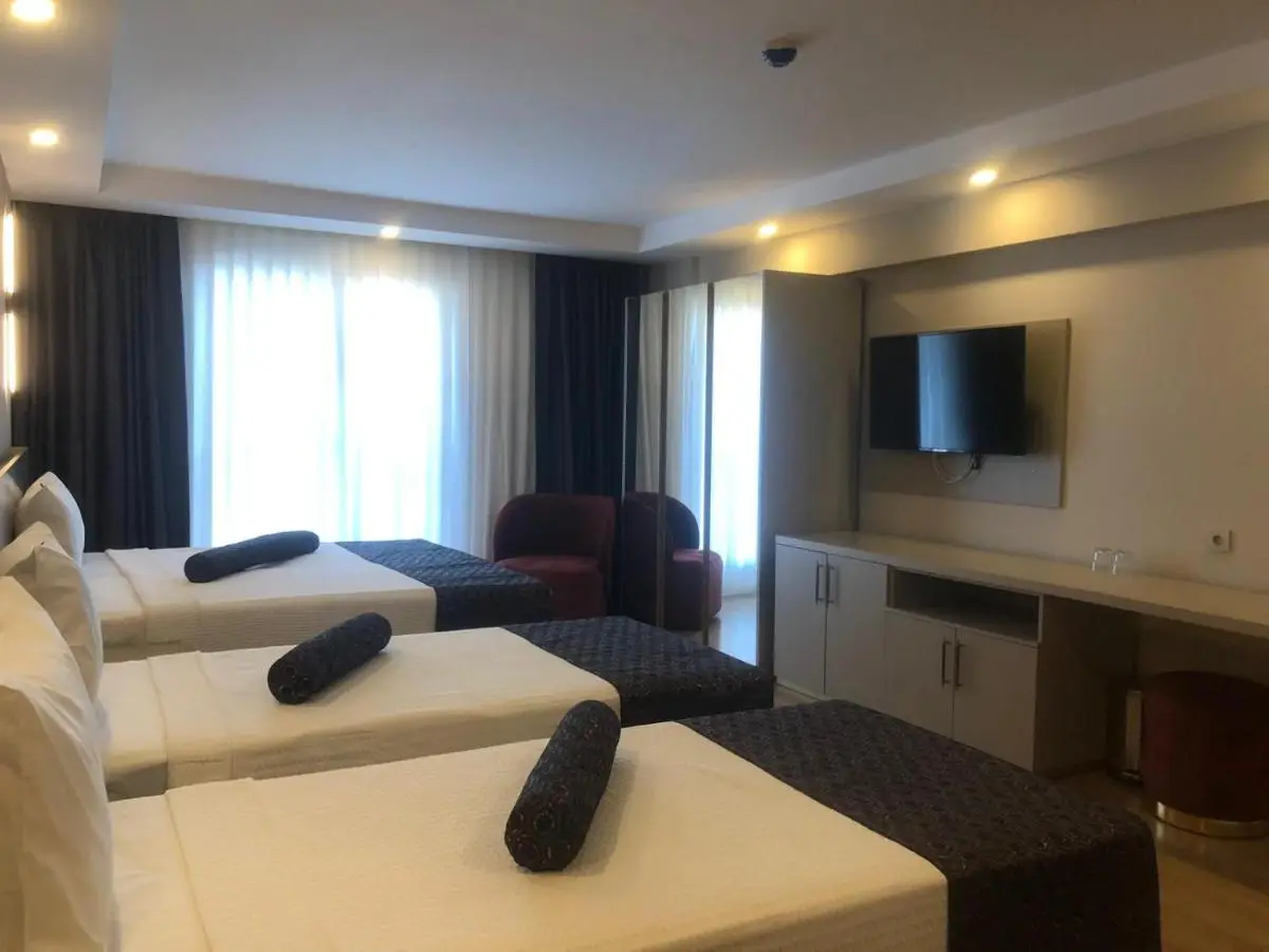 Grand İska Palace