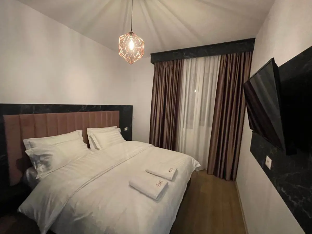 Hotel SH & SH