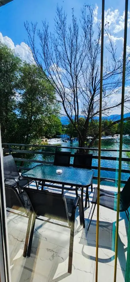 Apartment Bijela ladja