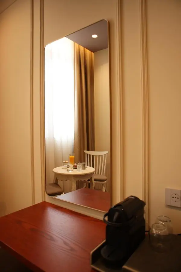 Vatër Hotel