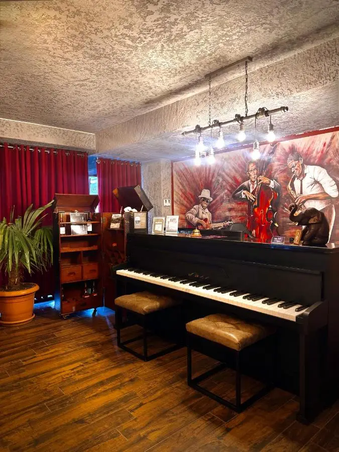 Jazz Hotel