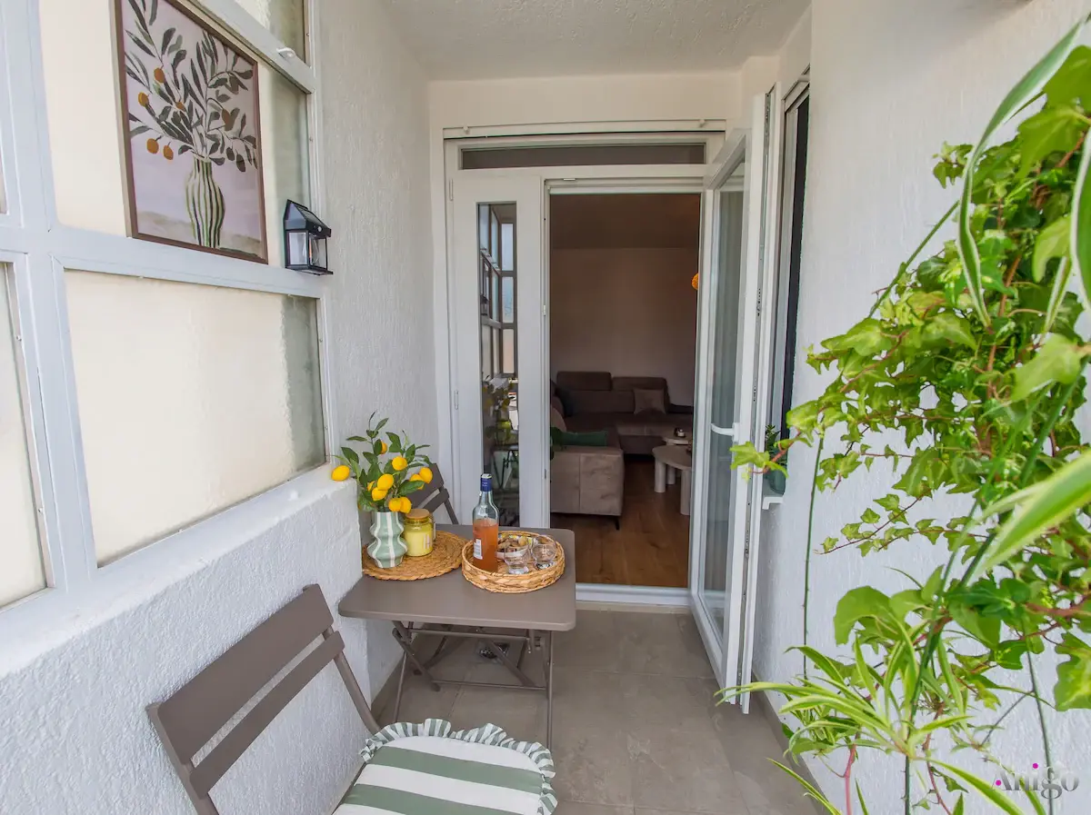 Olive Apartment