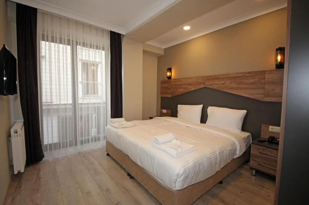 Corner Suite