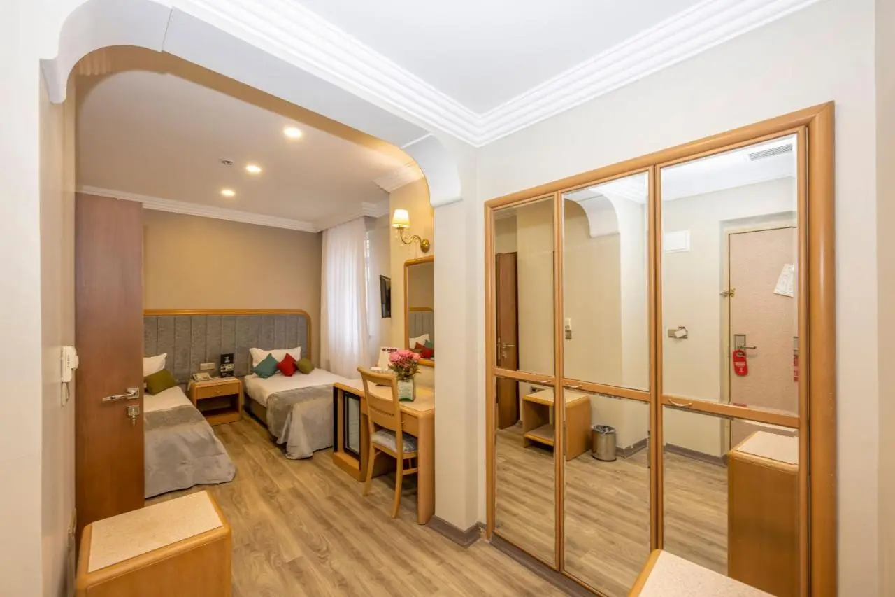 Grand Anka Hotel