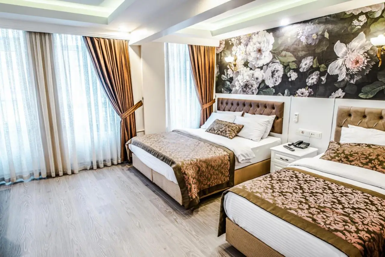 Lazz City Hotel