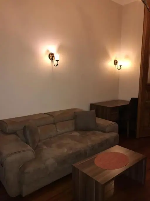 Aslan Residence