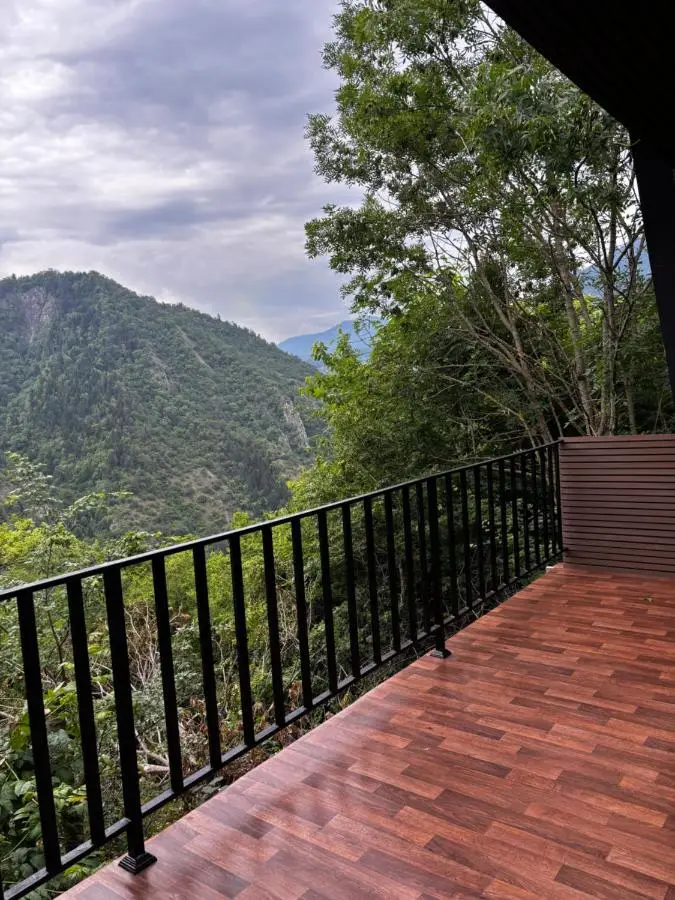 kesis chalet