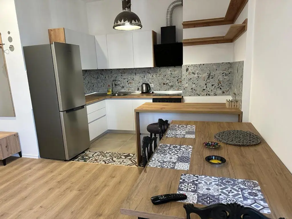 Thyamis Apartment