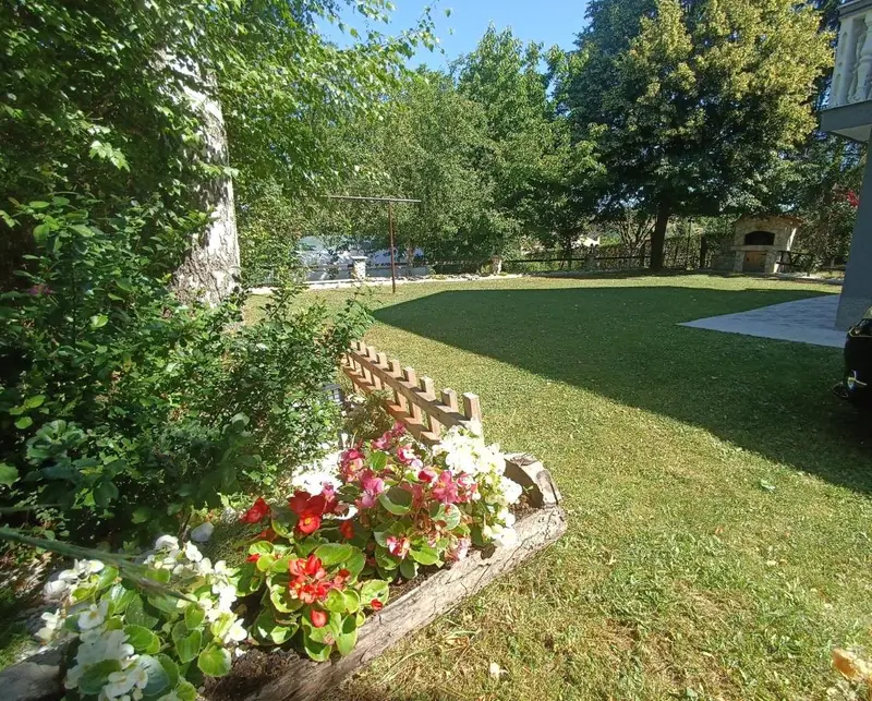Tranquil Retreat - "Villa Green Oasis"