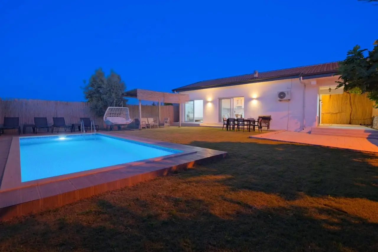 Villa Liya