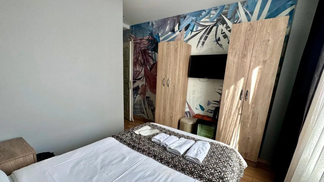 Rozza Hotel