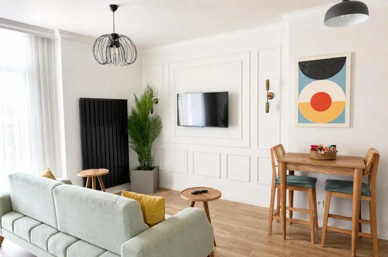 Bird Nest Suites