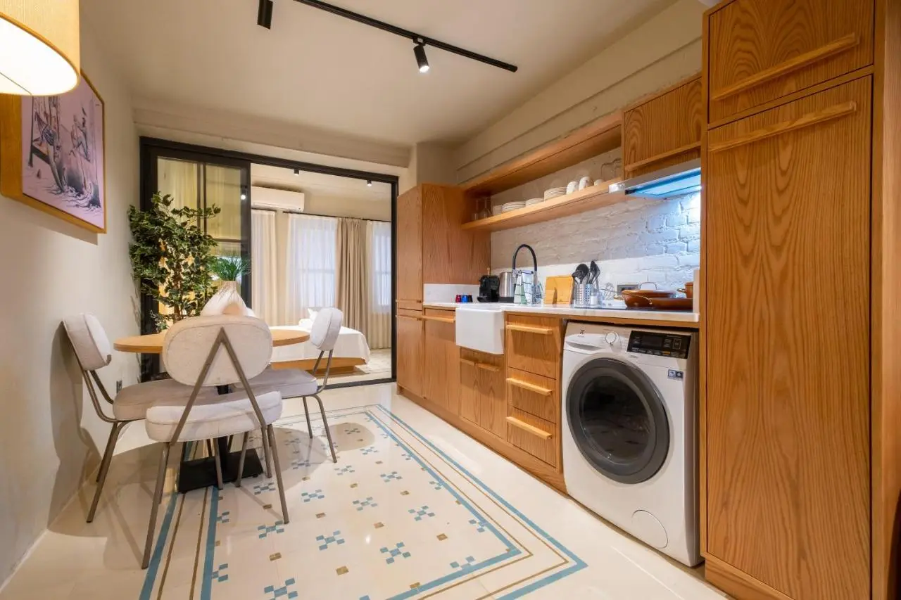 Mayer Residence