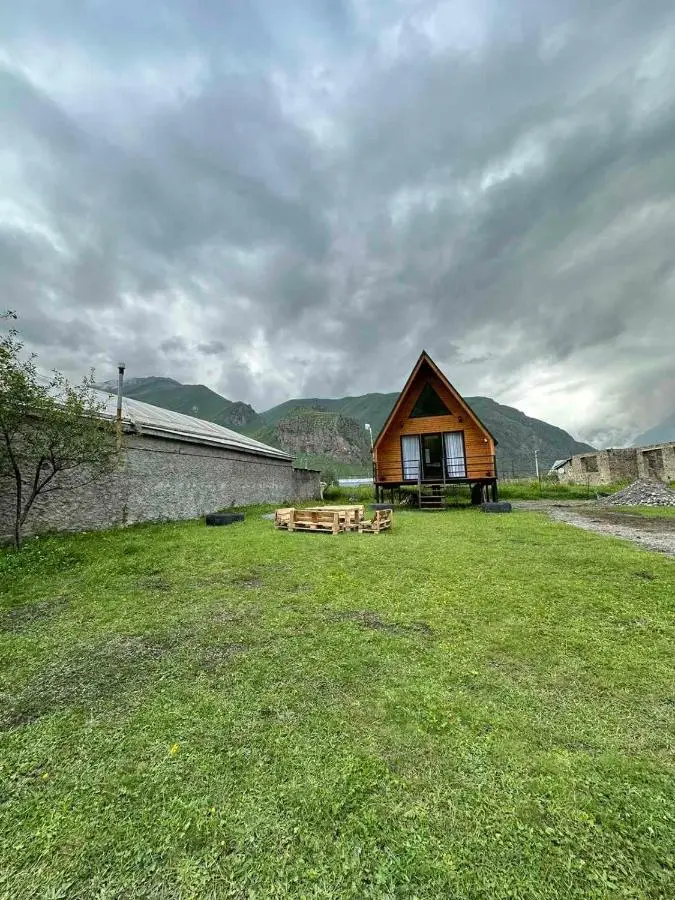 Thomas' Hut