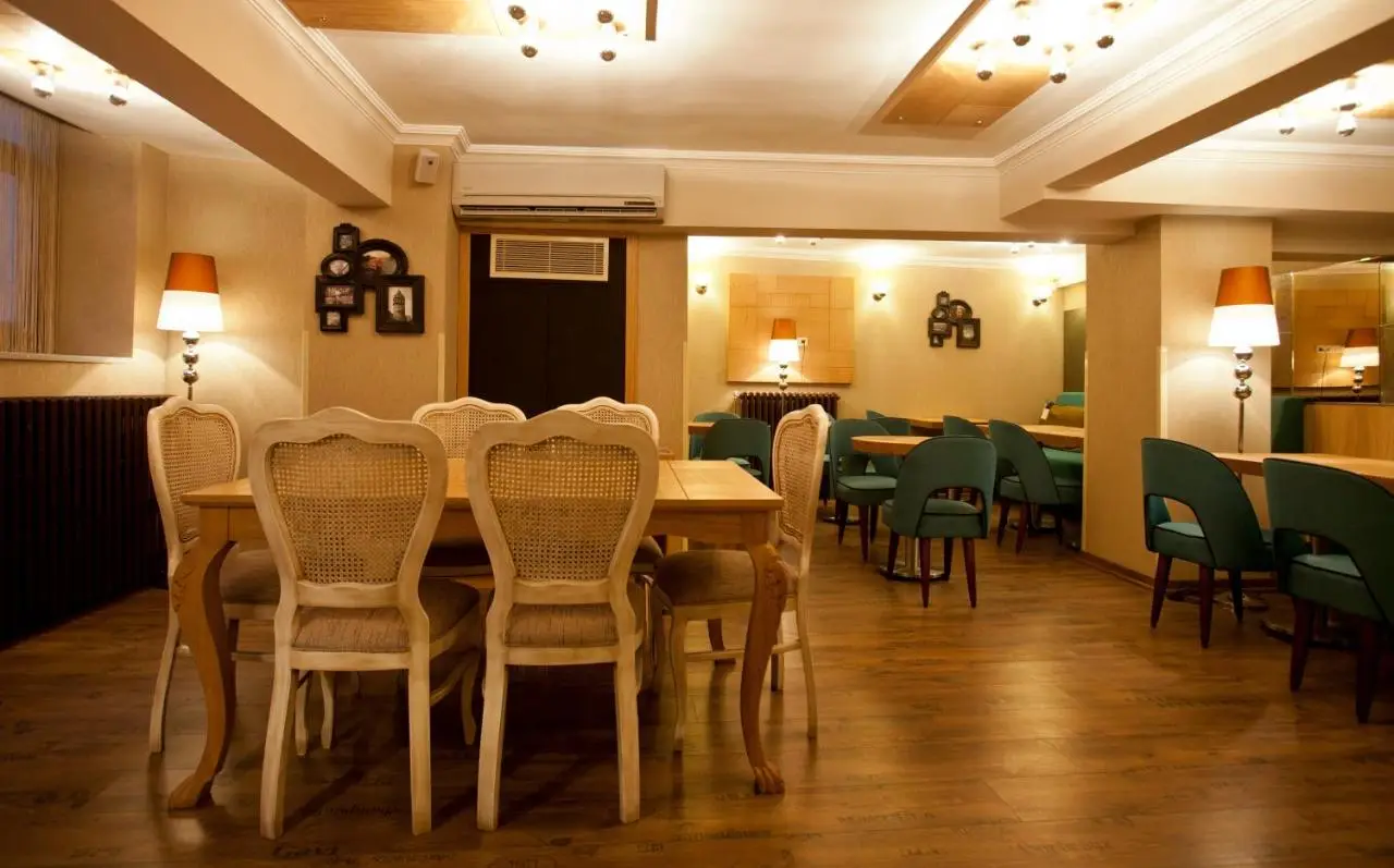 Collage Pera Hotel