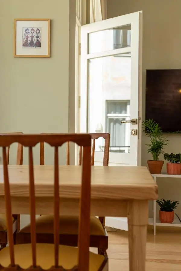Lemon Apartments