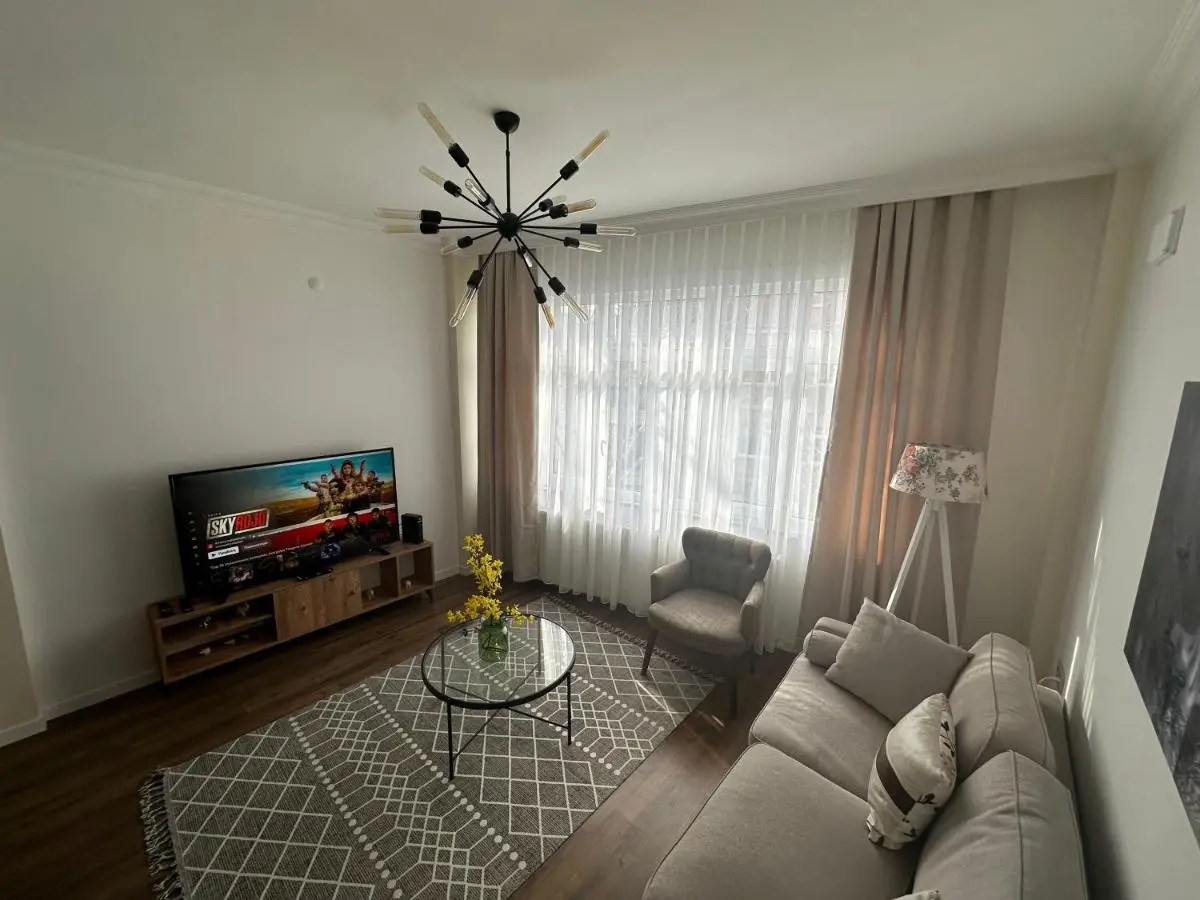 Center of city in Beşiktaş 2 plus 1 with 2 Bathroom and 3 Air Conditioner