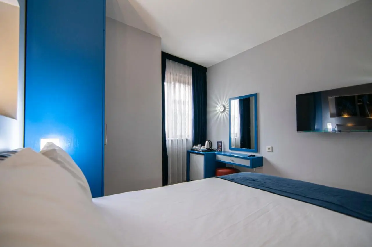 Lapis Inn Hotel & Spa ( Ex. Ambassador Hotel)
