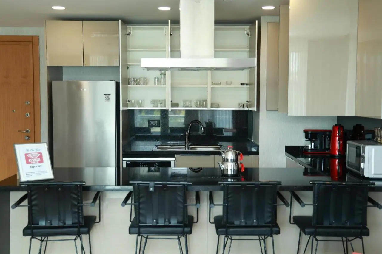 Deluxe 2BR Apartment Balcony 420