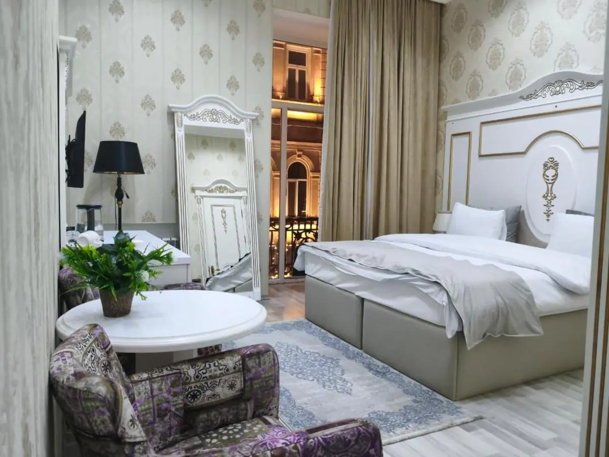 Nizami White Hotel City